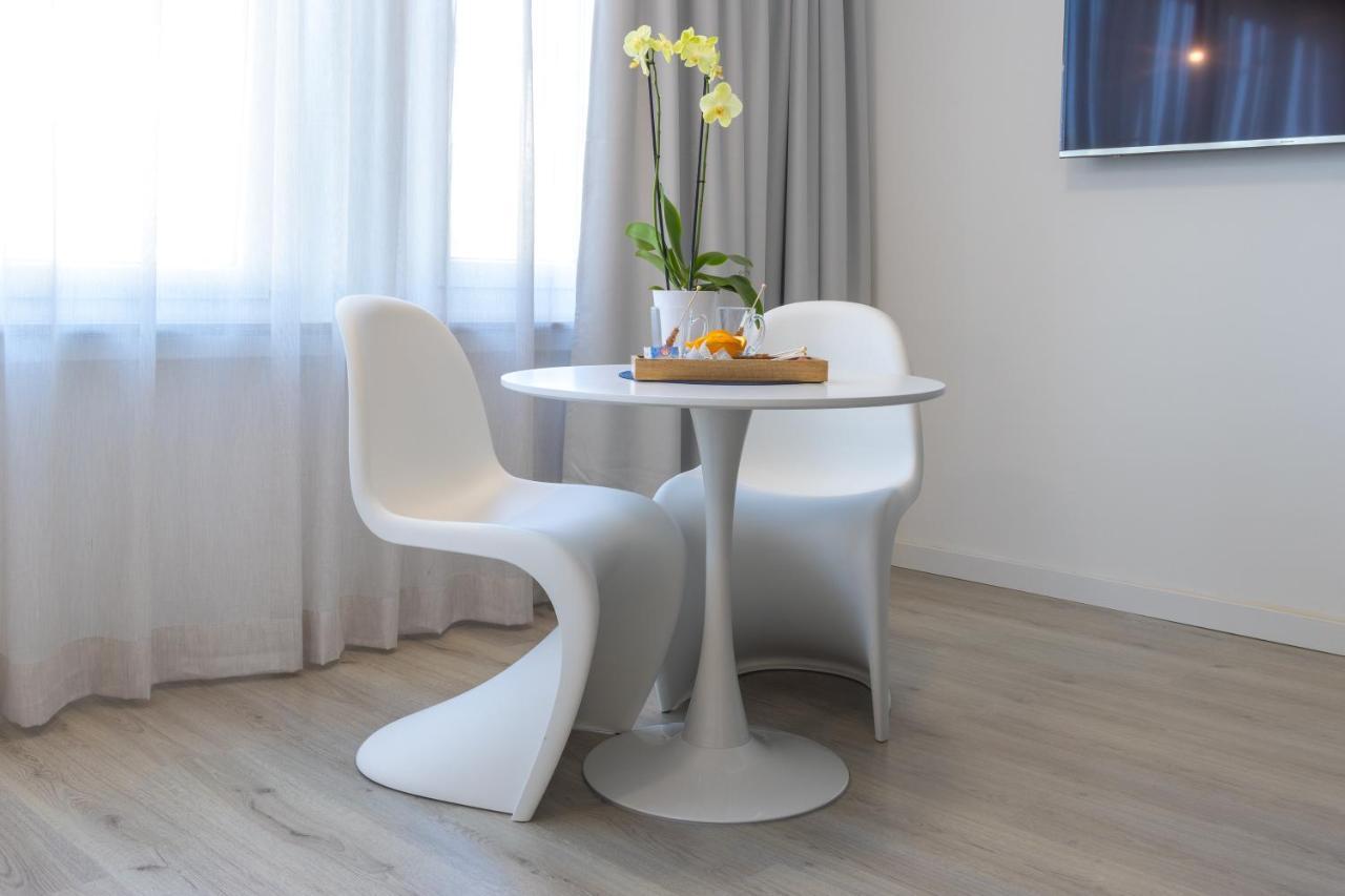 Zzzpace Smart-Hotel Bielefeld Zentrum Esterno foto